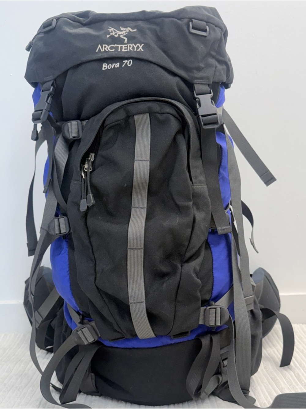 Arc'teryx Bora 70 Men's Black & Blue Hiking Backpack